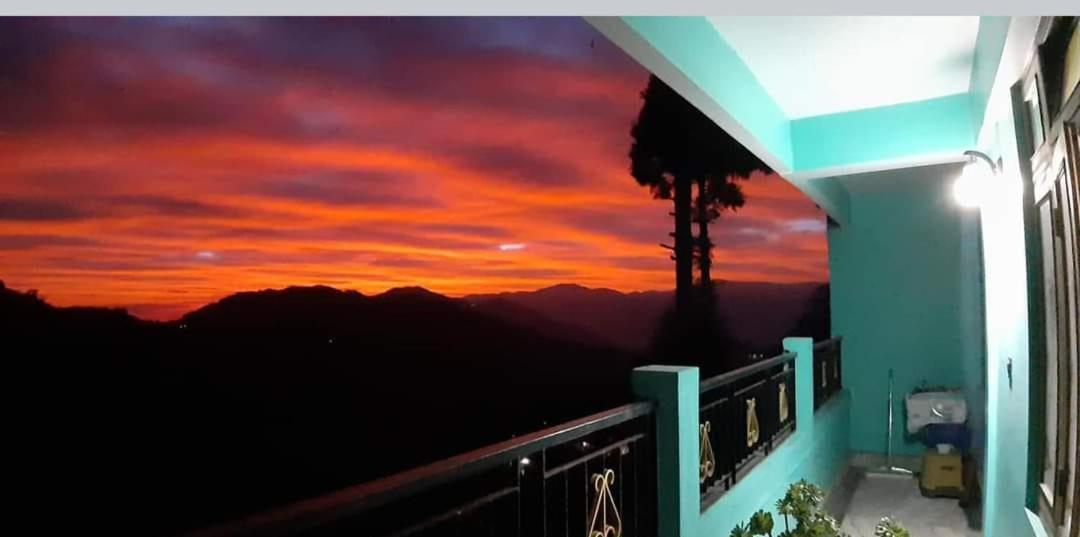 Tharbaling Homestay Дарджилинг Экстерьер фото