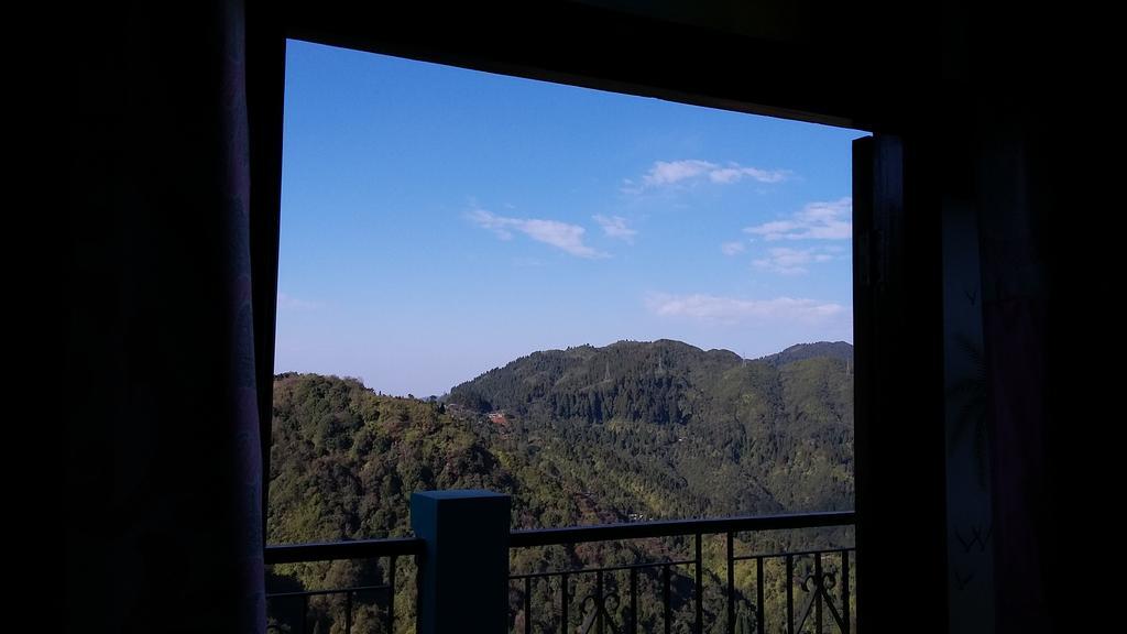Tharbaling Homestay Дарджилинг Экстерьер фото